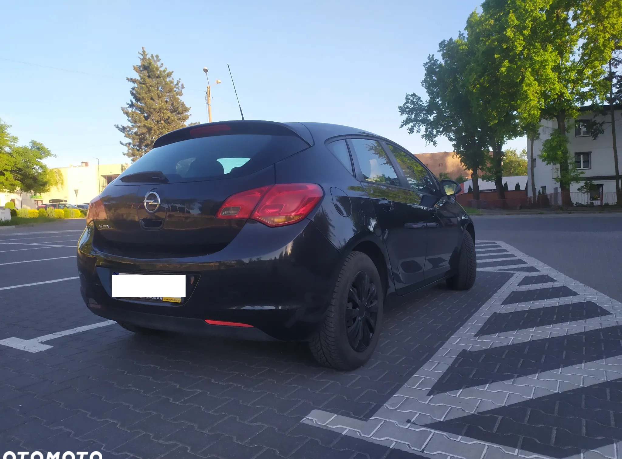 Opel Astra cena 24900 przebieg: 238700, rok produkcji 2011 z Szamotuły małe 154